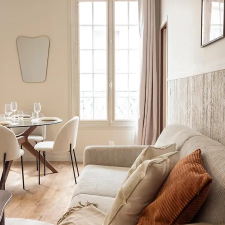 Appartement Spacieux & Paisible Aux Porte De Paris *
